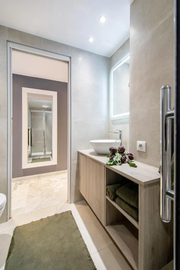 아파트 Near Croisette- 4 Star Studio -Seaview 칸느