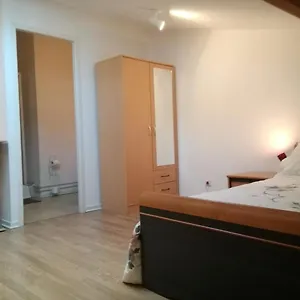 Studio Mansardé à Appartement Oyonnax