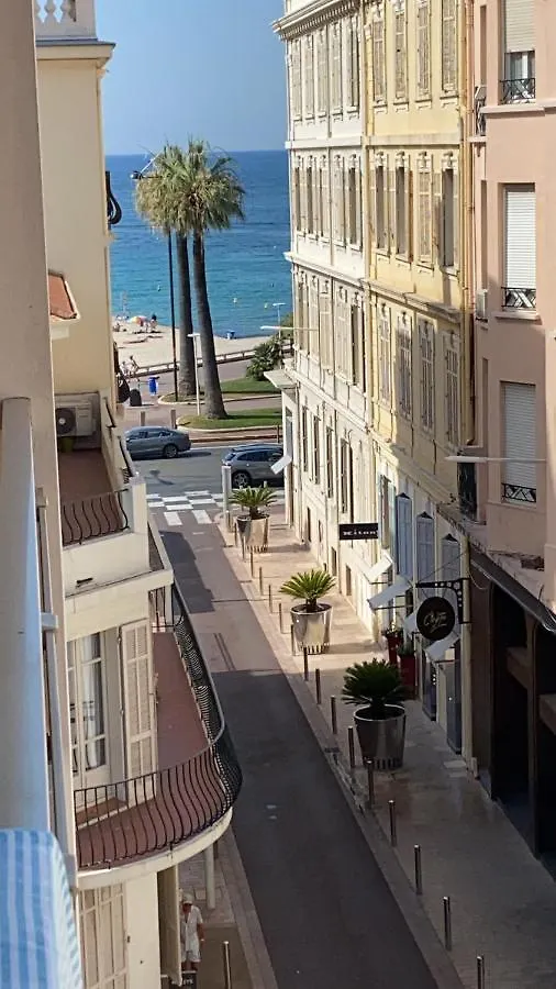 Appartement Near Croisette- 4 Star Studio -Seaview Cannes